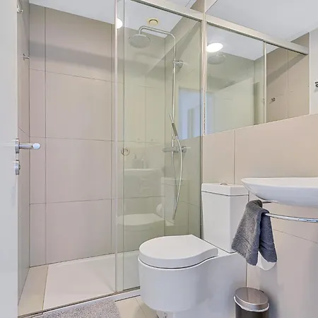 Luxurious 3-bed And 3 Bathroom - Reserva Del Higueron Apartment *